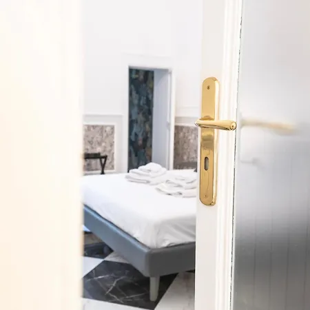 Nitti 76 Luxury * Tarente