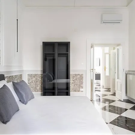 Nitti 76 Luxury Apartment