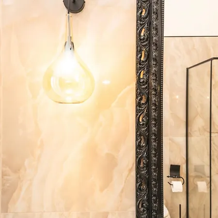 Nitti 76 Luxury Apartment