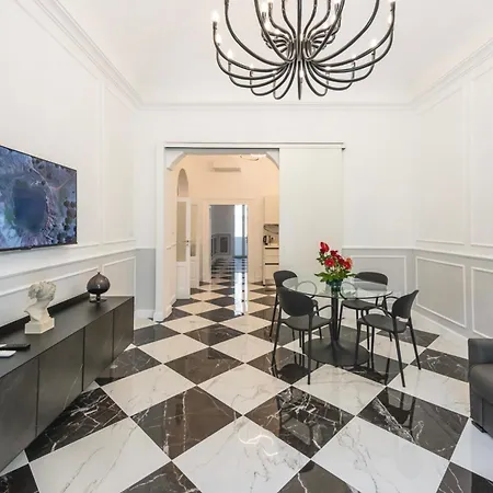Nitti 76 Luxury Apartment