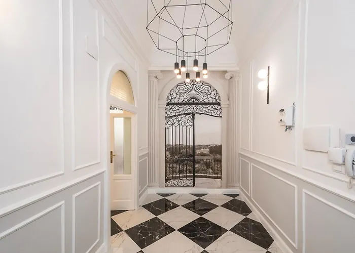 Nitti 76 Luxury דירה טאראנטו